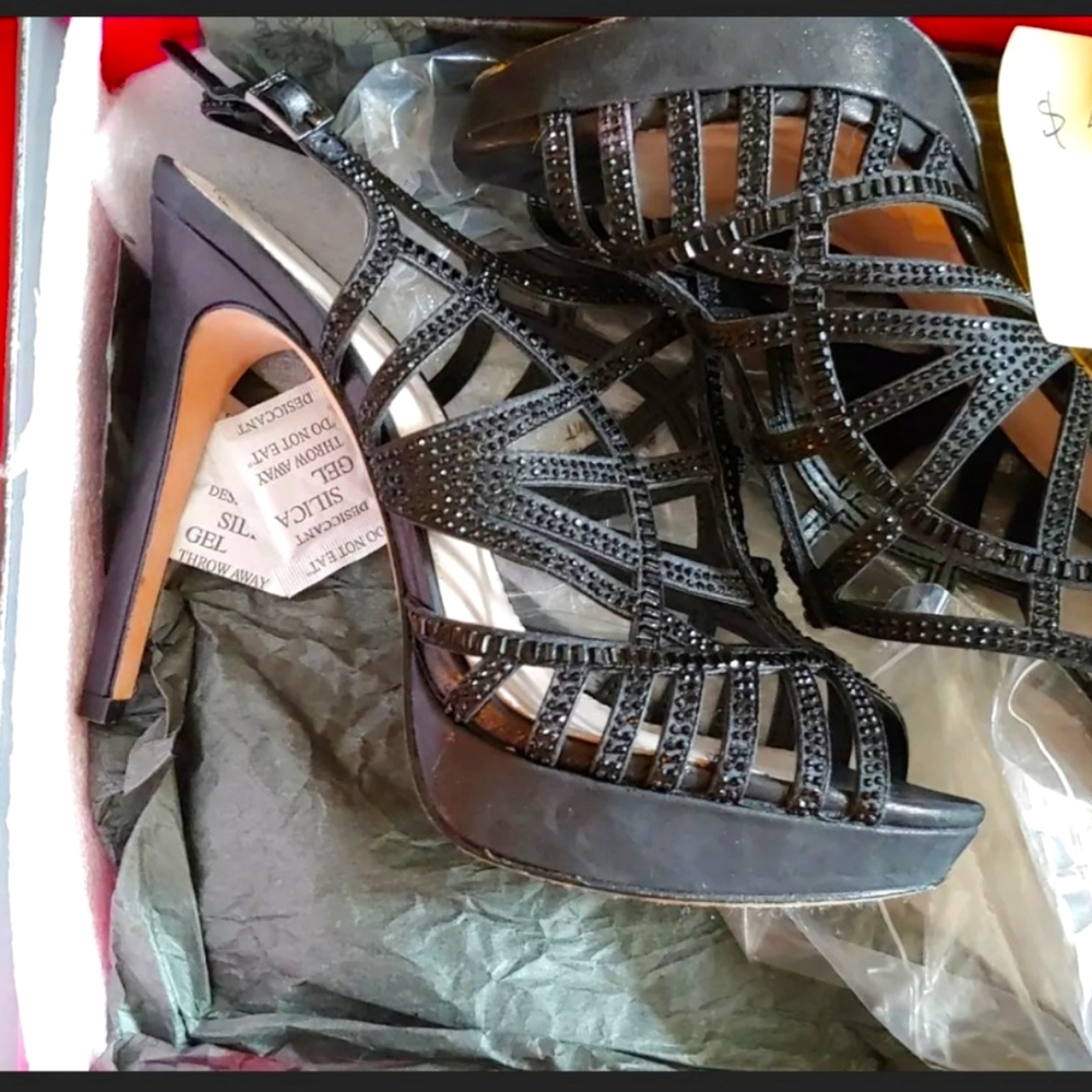 Vince Camuto Janene heels